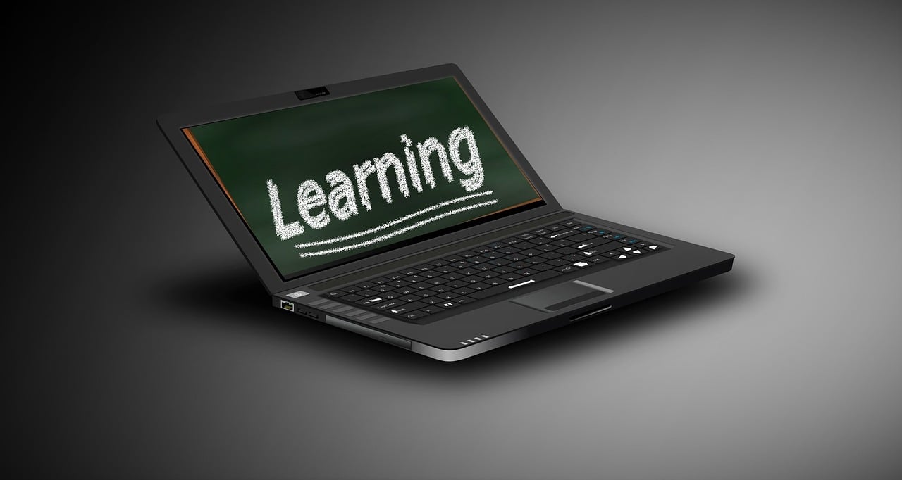 微笑勉强的 第16页